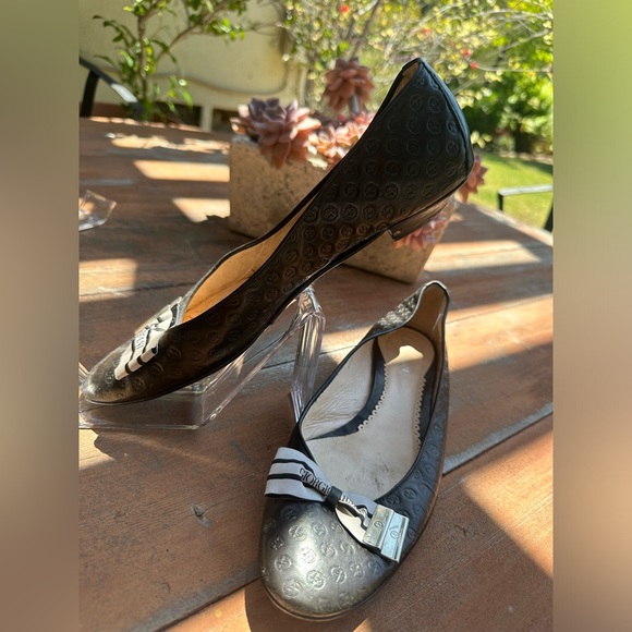 Leather with white bow Giorgio Armani - Picture 5 of 5